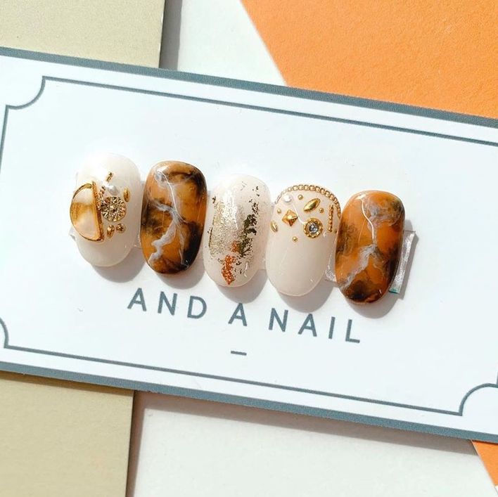 复古感琥珀美甲款式