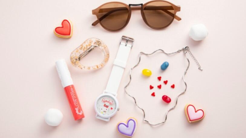 KAORU×Hello Kitty联名推出“香氛手表”!马卡龙色、清甜香氛随时自带少女香